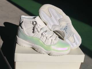 Air Jordan 11 Women Retro