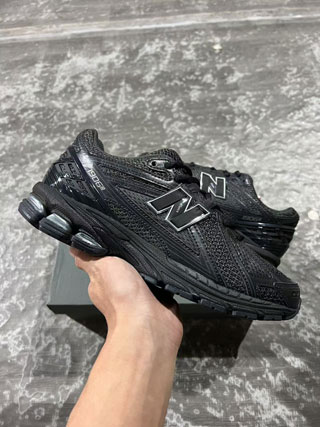 New Balance 1906R