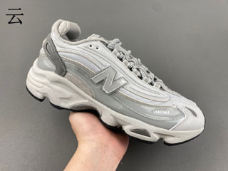 New Balance 1000