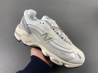New Balance 1000