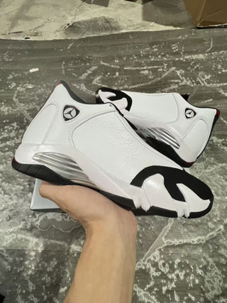 Air Jordan 14 Retro-32